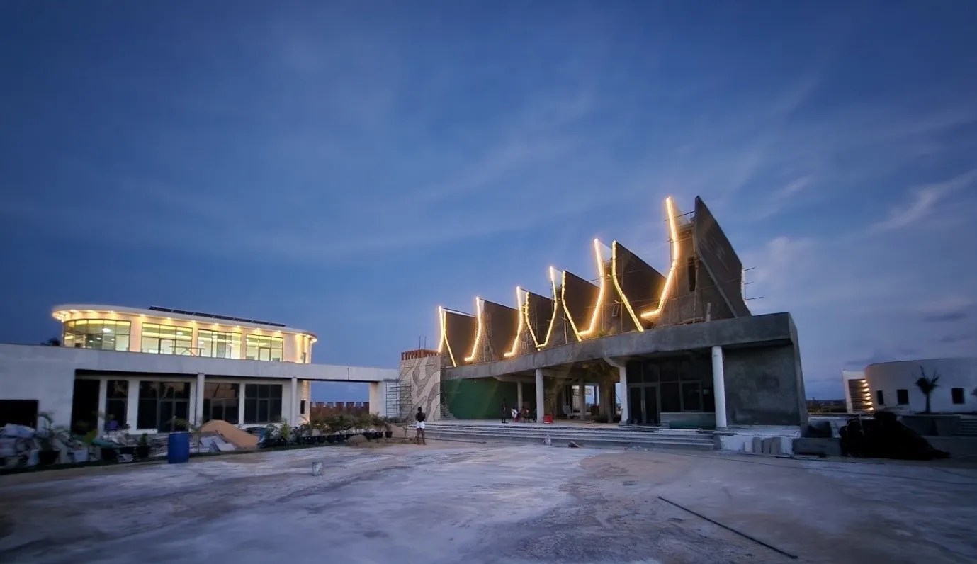 Yolo Island Resort Realtecture